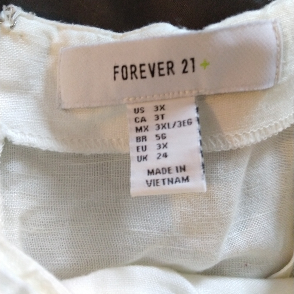 Classic white linen dress - Picture 3 of 4